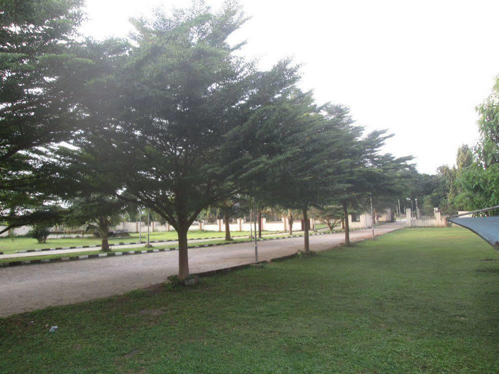 Tiffany Hotel And Towers Imogwu-Agwa Экстерьер фото